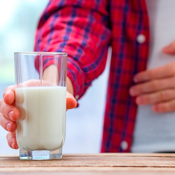 O que a intolerância à lactose pode causar no organismo?