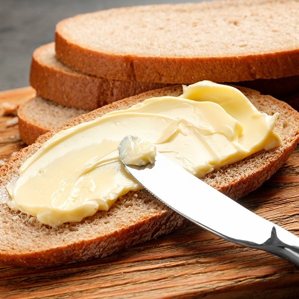 Qual é a melhor manteiga para intolerantes à lactose?