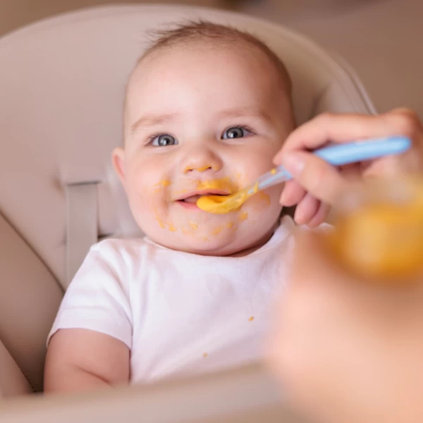 Erros comuns na alimentação de crianças pequenas e como evitar.